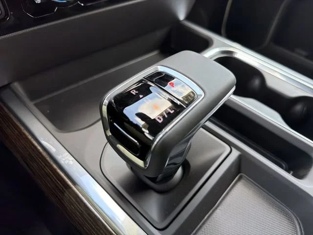 New 2026 Sterling Metallic GMC Elevation image 26