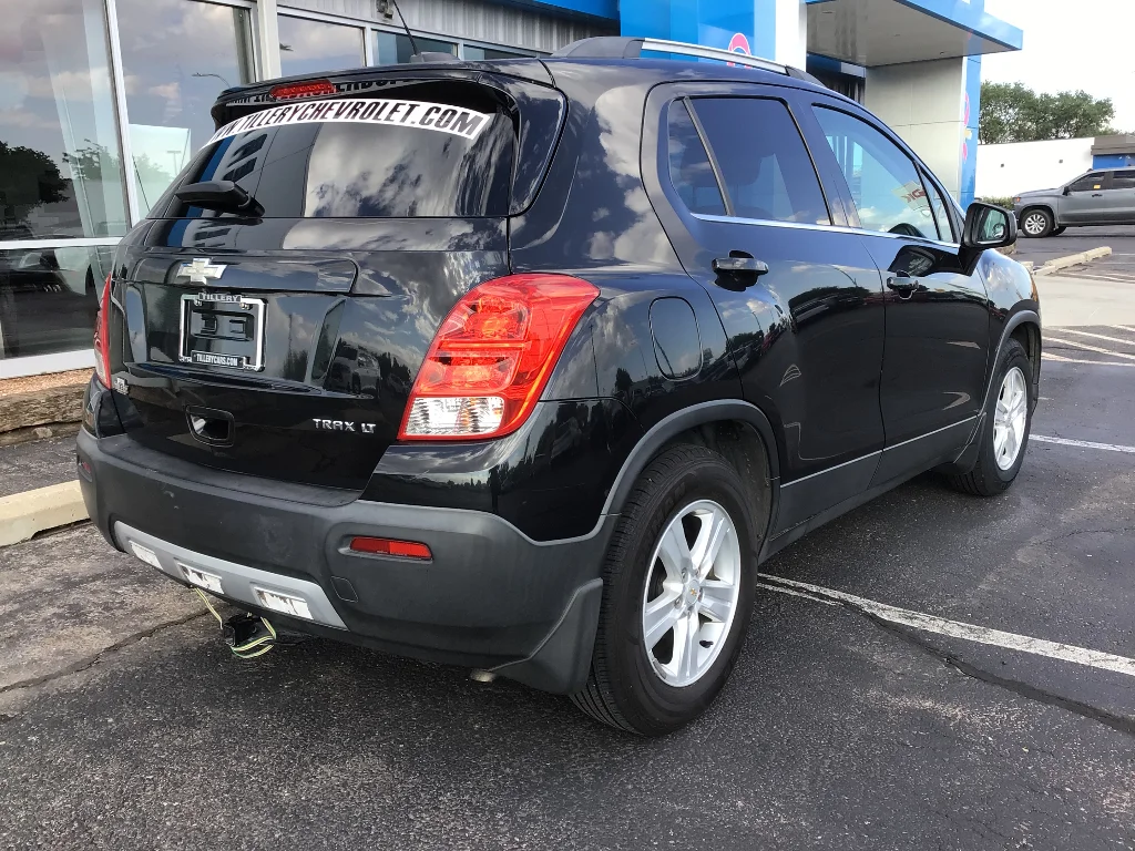 Used 2016 BLACK GRANITE METALLIC Chevrolet LT image 5
