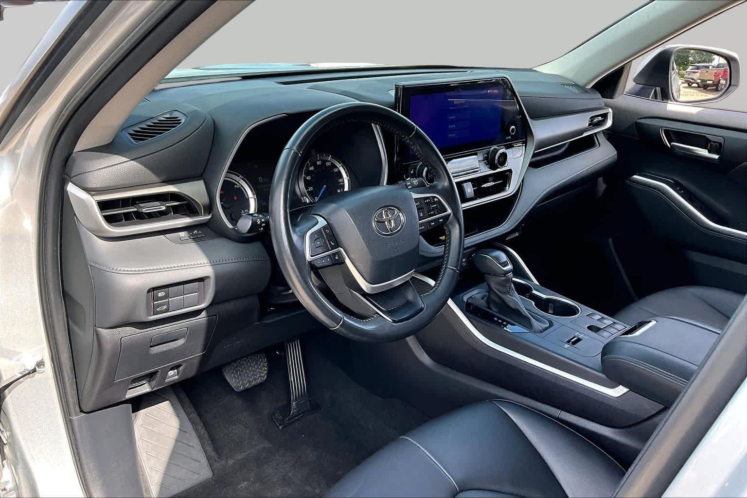 Used 2023 Celestial Silver Metallic Toyota Hybrid XLE image 18
