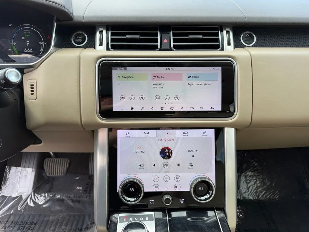 Used 2020 White Land Rover HSE image 17