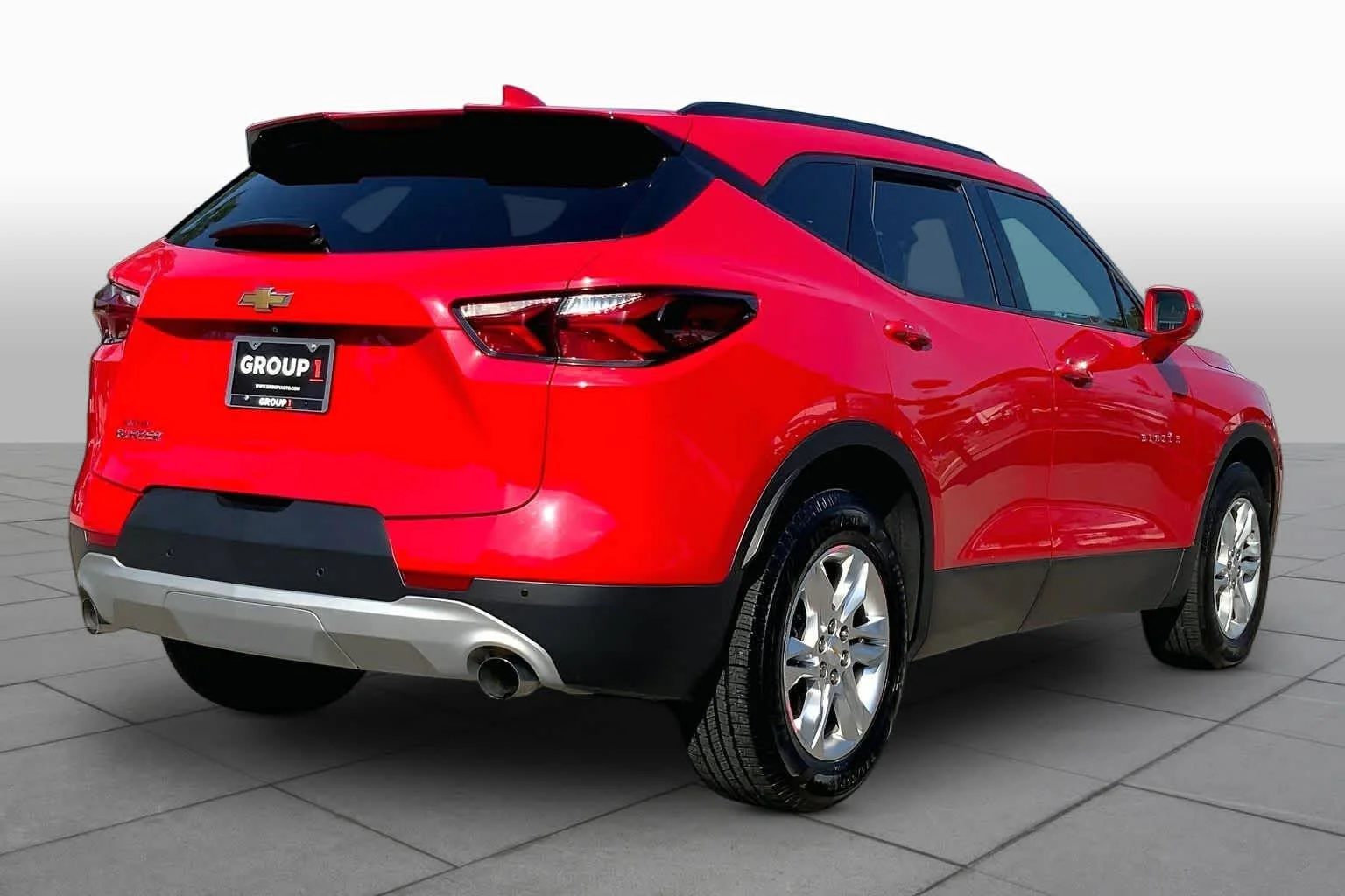Used 2019 Red Hot Chevrolet  image 13