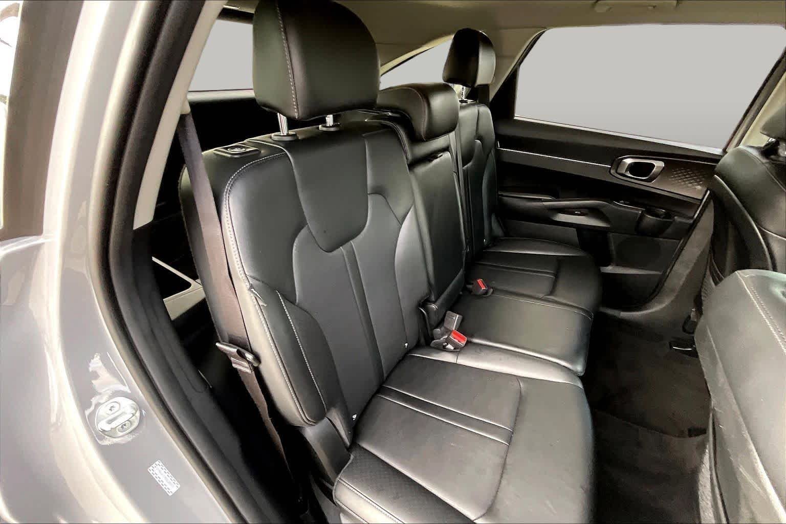 2025 Kia Sorento S - Photo 20