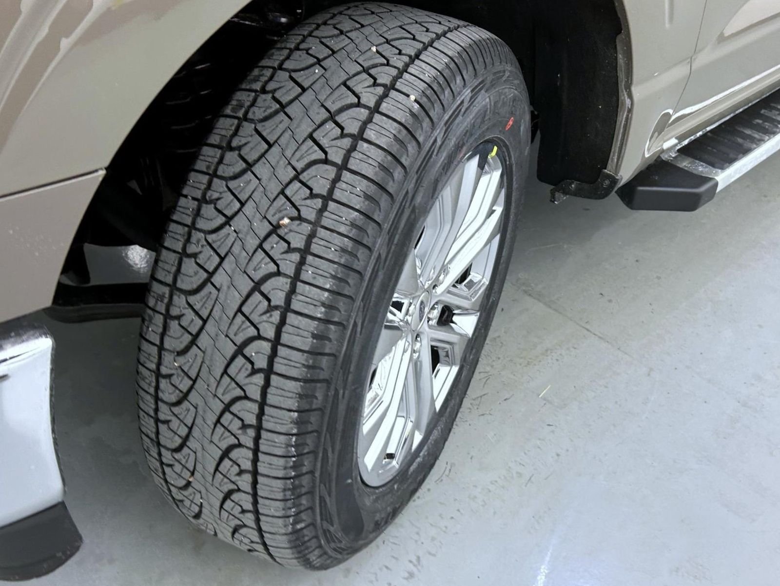 New 2026 Marsh Gray Ford XLT image 23