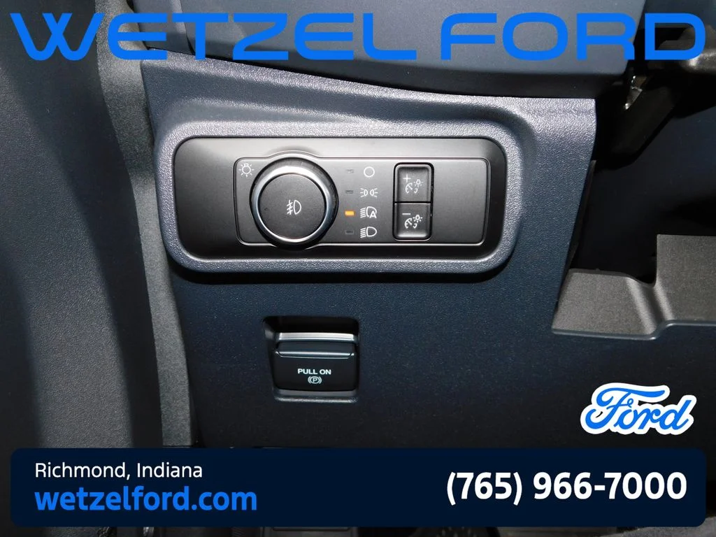 New 2026 Avalanche Gray Ford Badlands® image 28