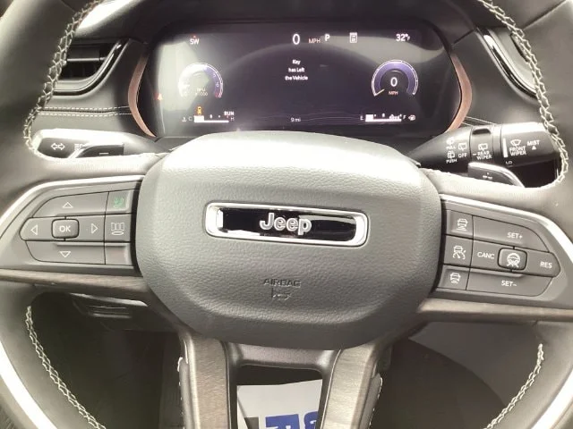 New 2026 Gray Metallic Jeep LAREDO ALTITUDE 4X4 image 13