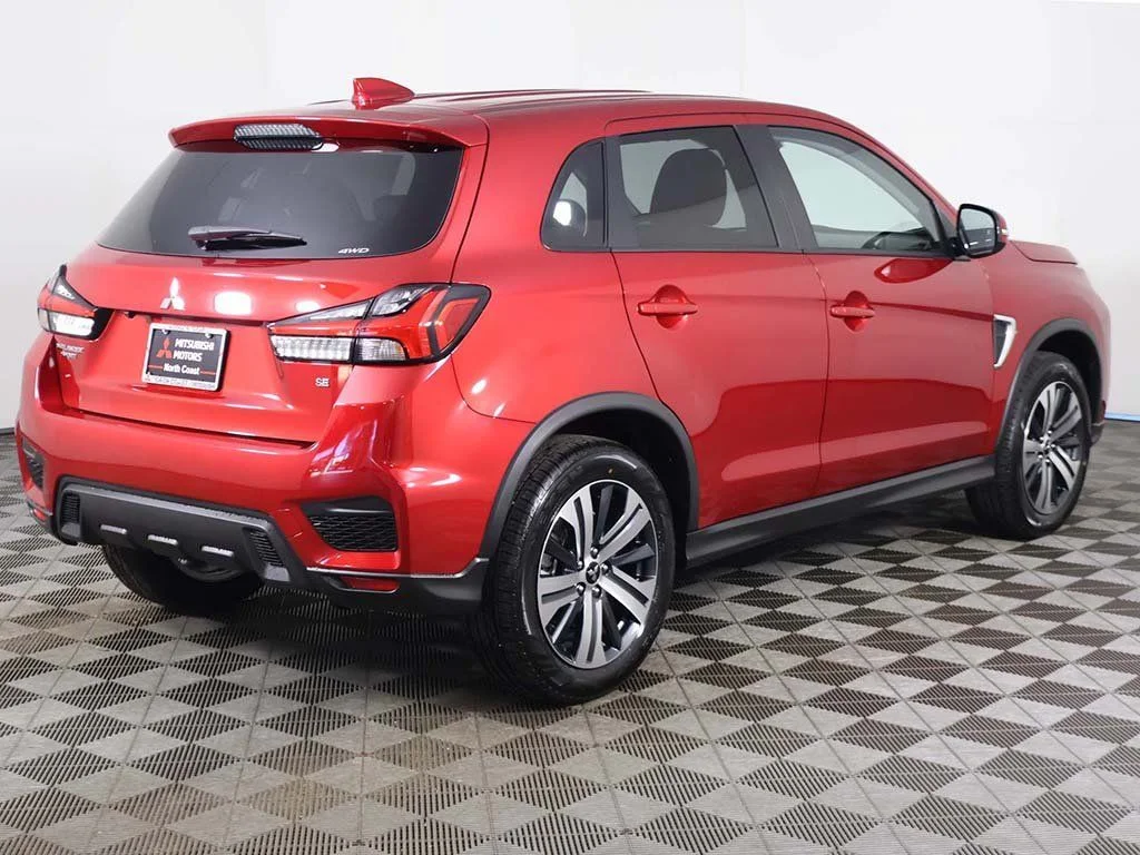 2025 Mitsubishi Outlander Sport SE - Photo 8
