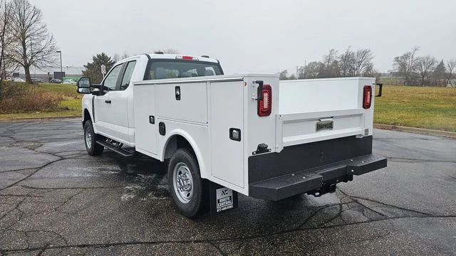 New 2026 Oxford White Ford XL image 7