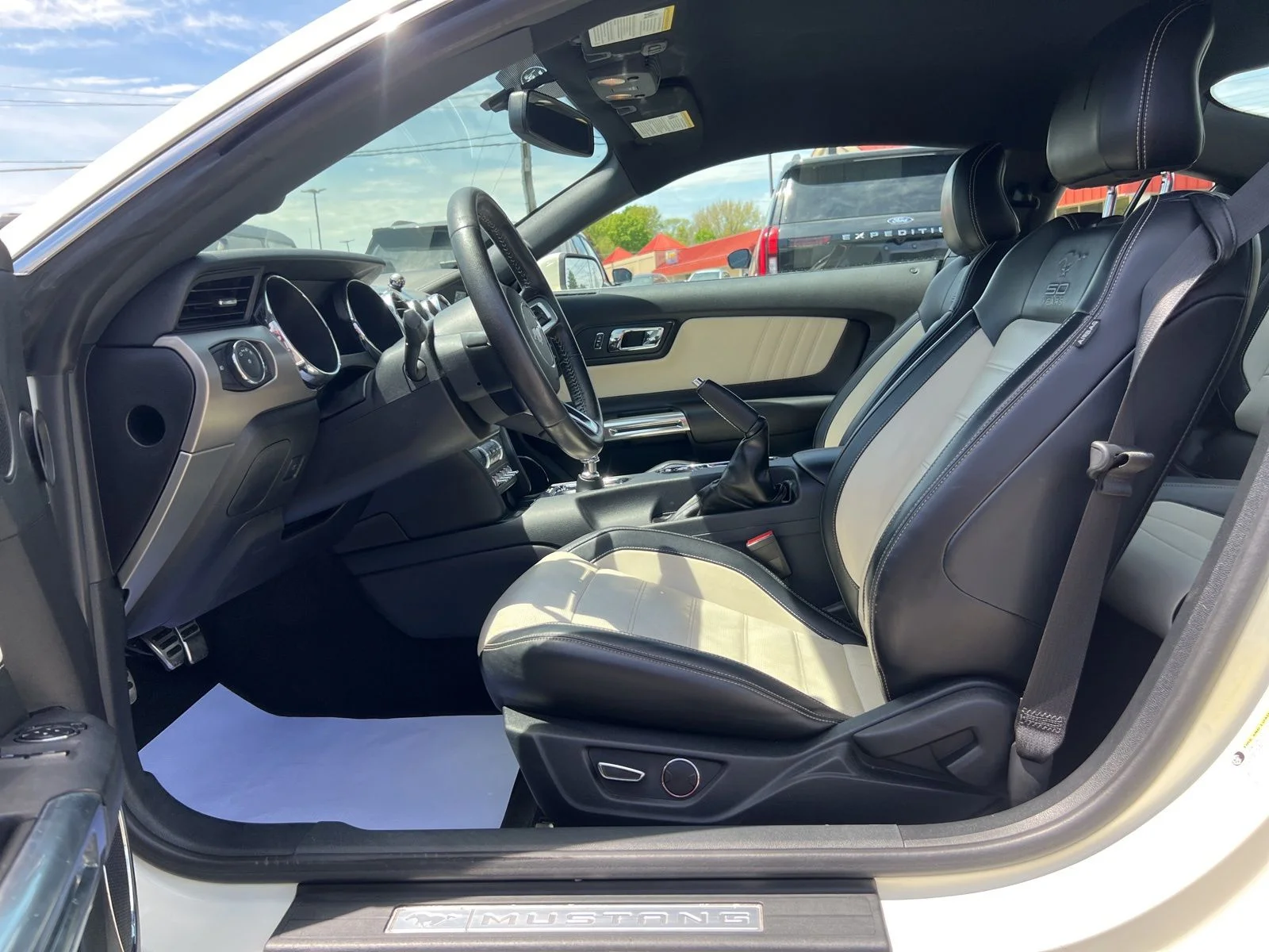 Used 2015 Wimbledon White Ford GT 50 Years Limited Edition image 26