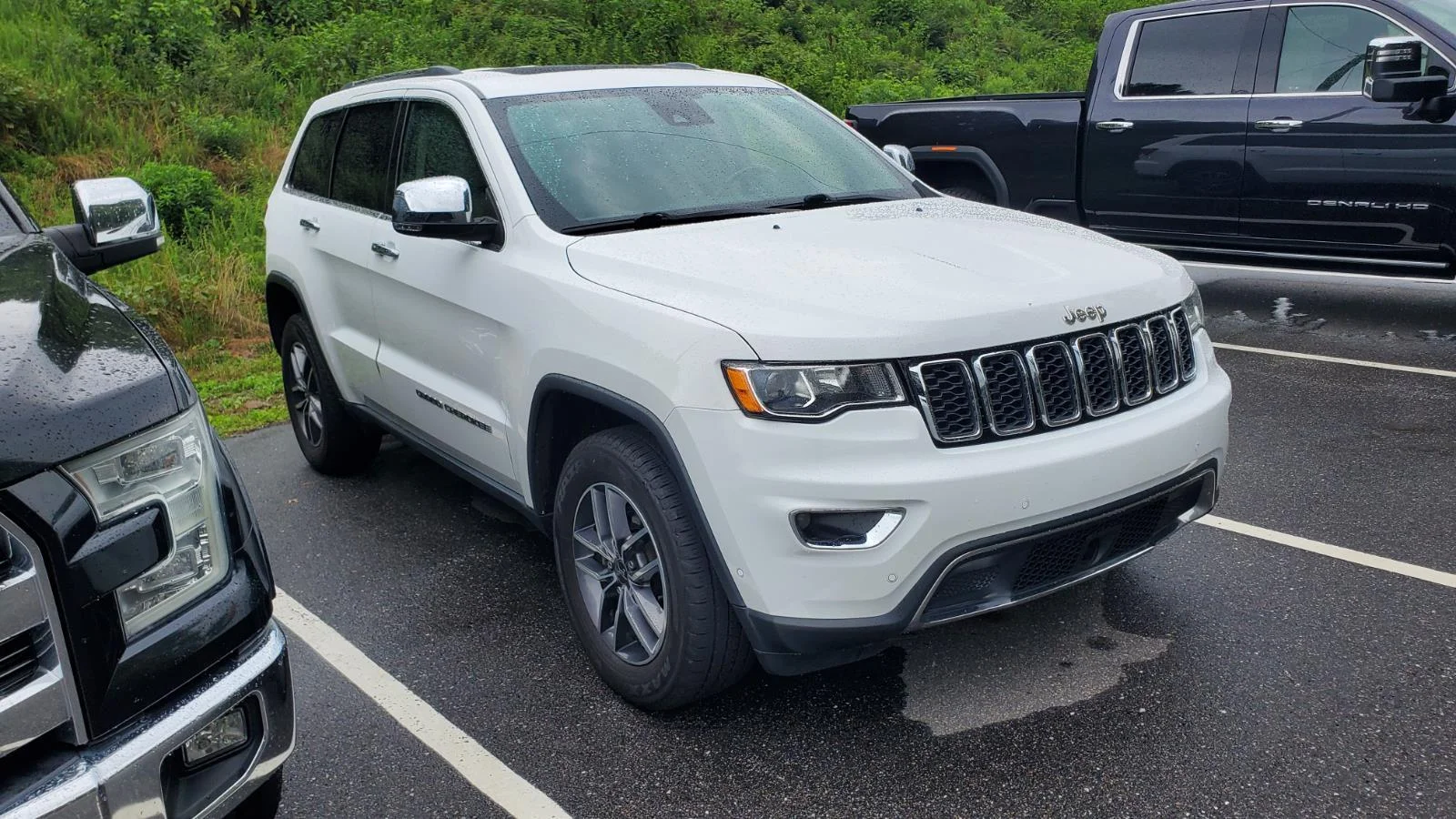 Used 2020 Bright White Clearcoat Jeep Limited image 2