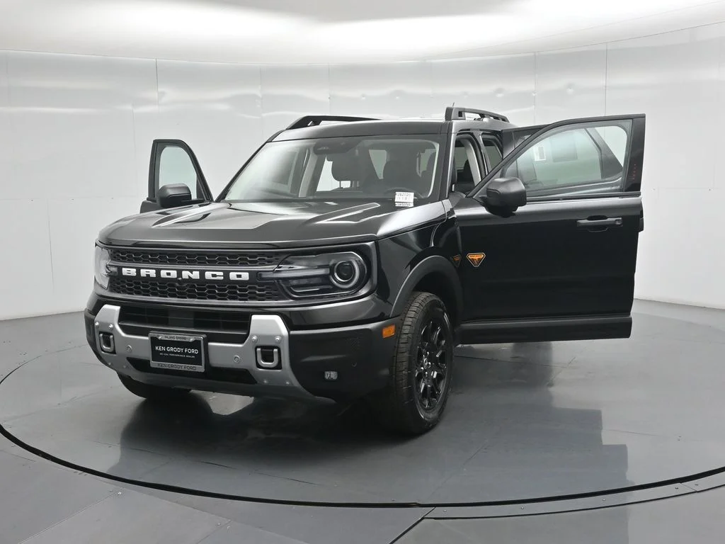 New 2026 Shadow Black Ford Badlands image 26