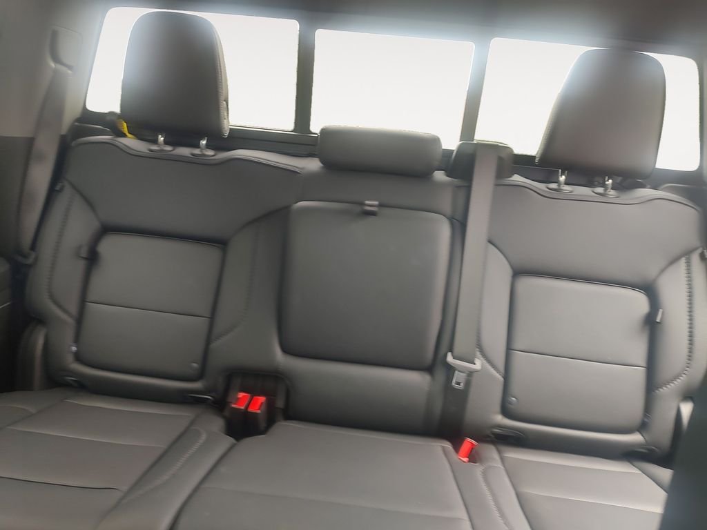 Used 2025 Gray GMC Denali image 13