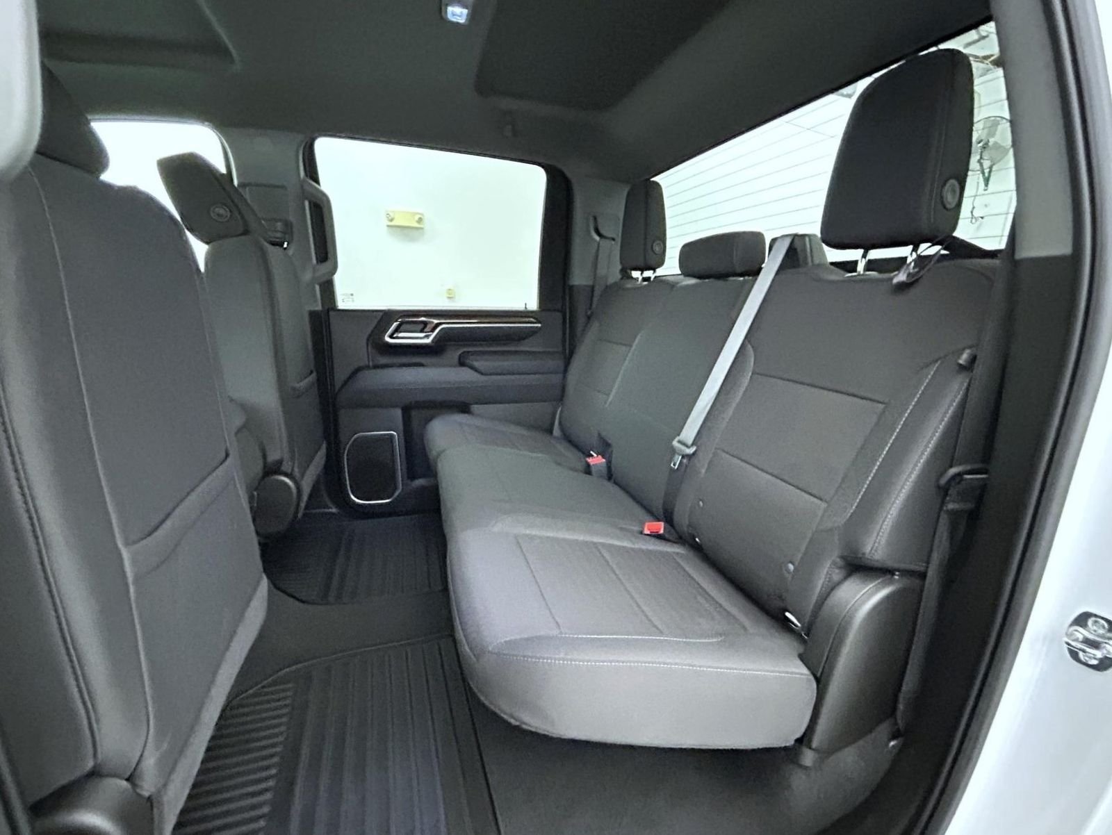 Used 2025 White Chevrolet LT image 19