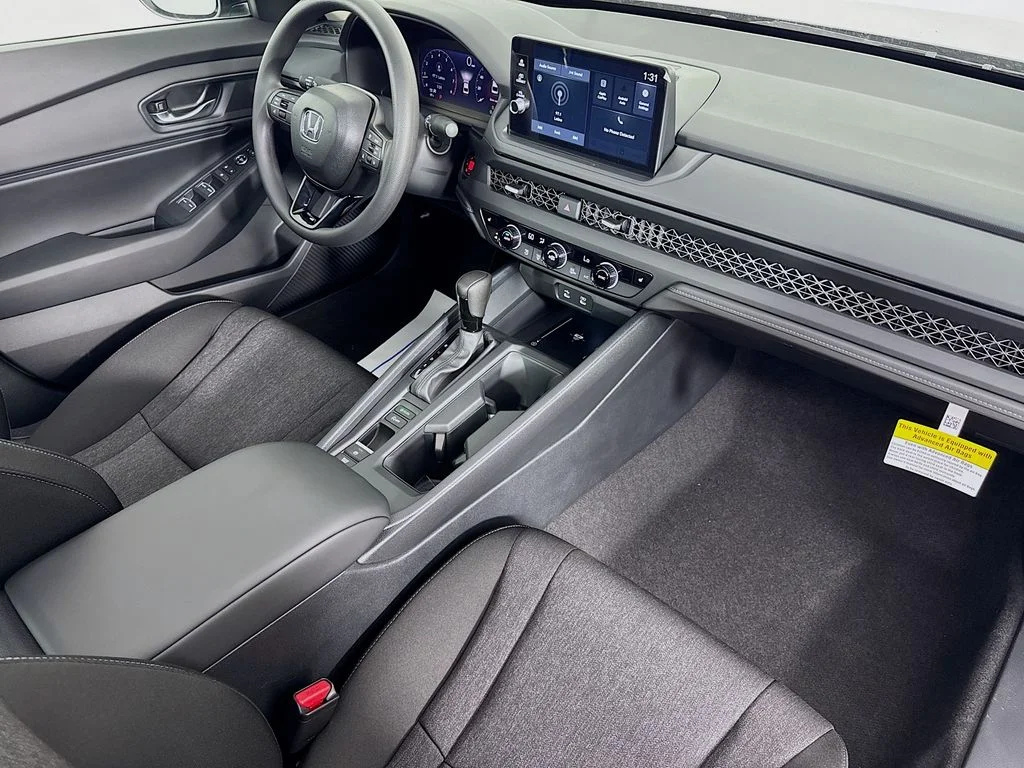 New 2026 Urban Gray Pearl Honda SE image 39
