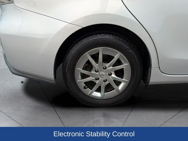 Used 2017 Silver Toyota Three image 32
