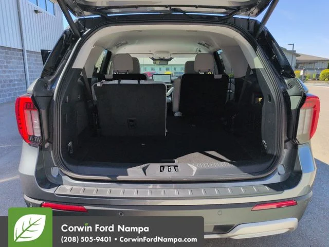 New 2026 Carbonized Gray Metallic Ford Platinum image 28