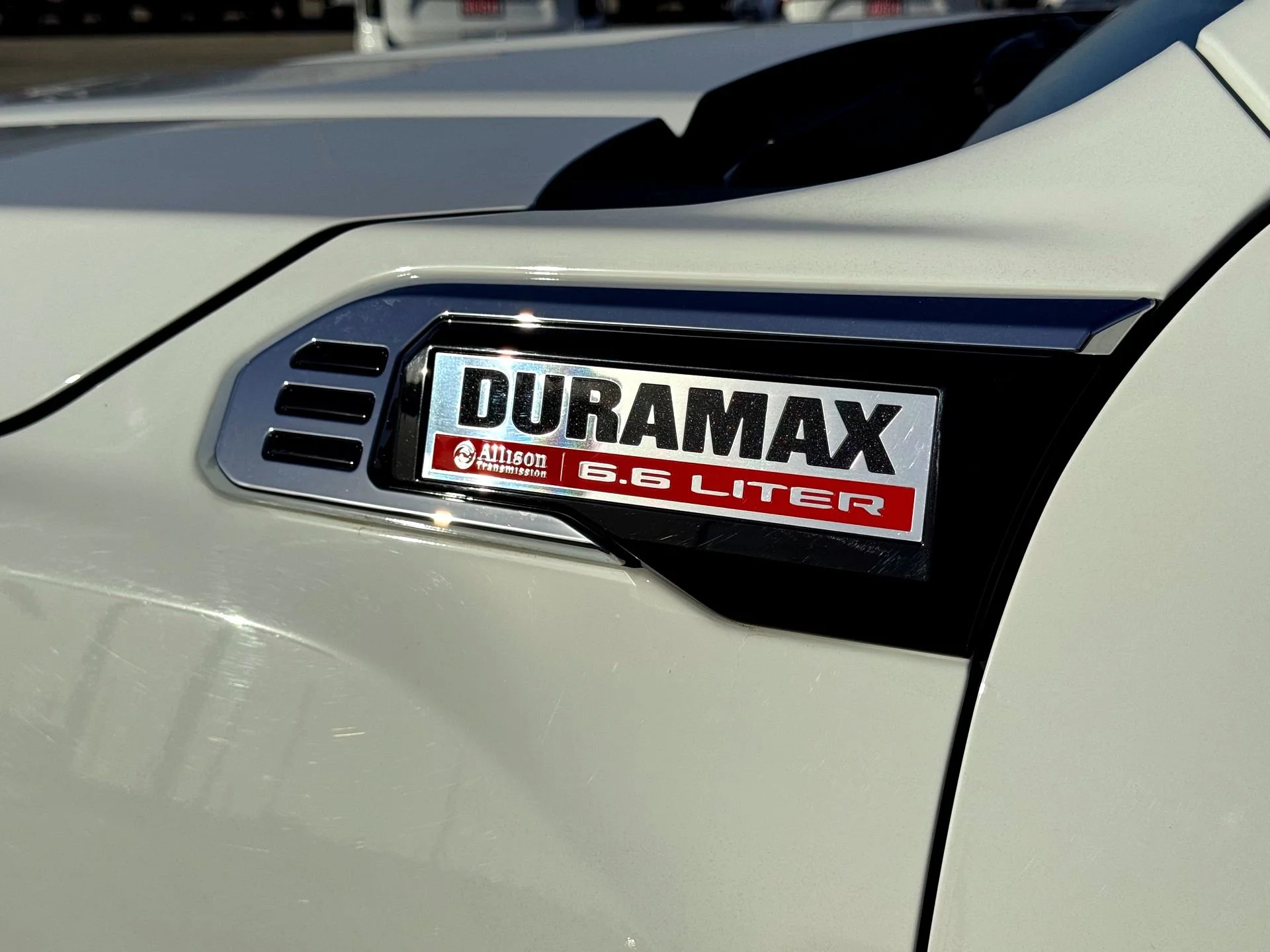 Used 2024 Summit White GMC Pro image 3