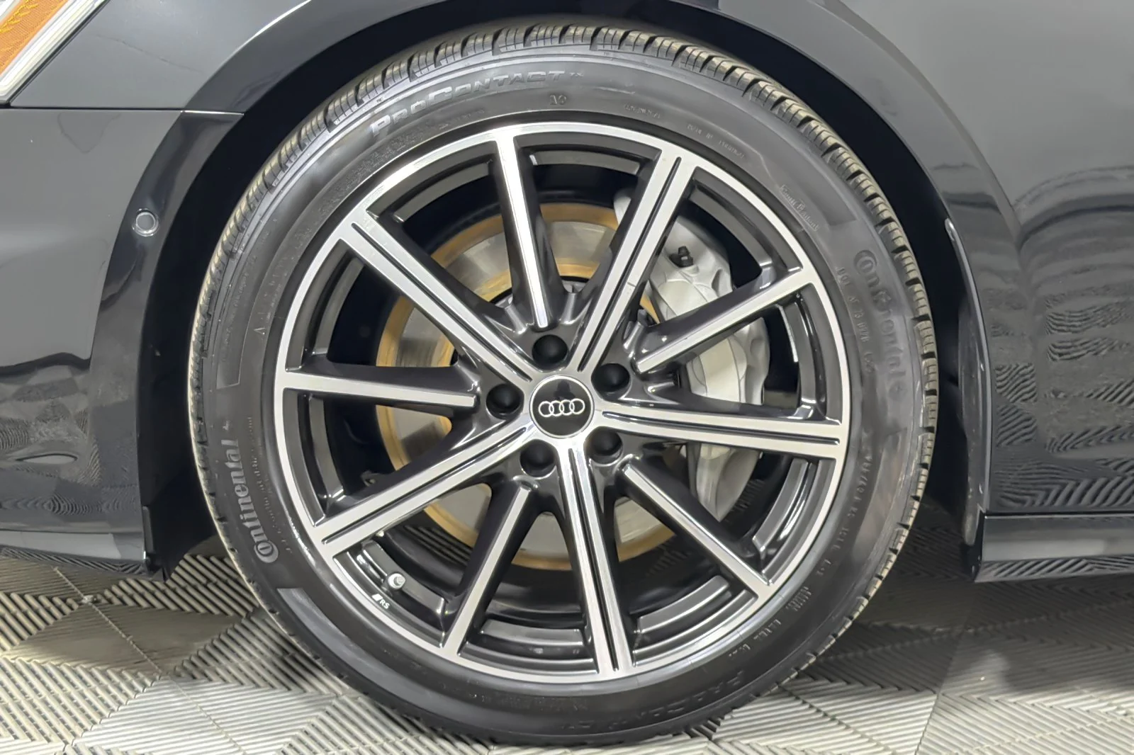 Used 2025 Mythos Black Metallic Audi Premium 55 TFSI quattro image 24