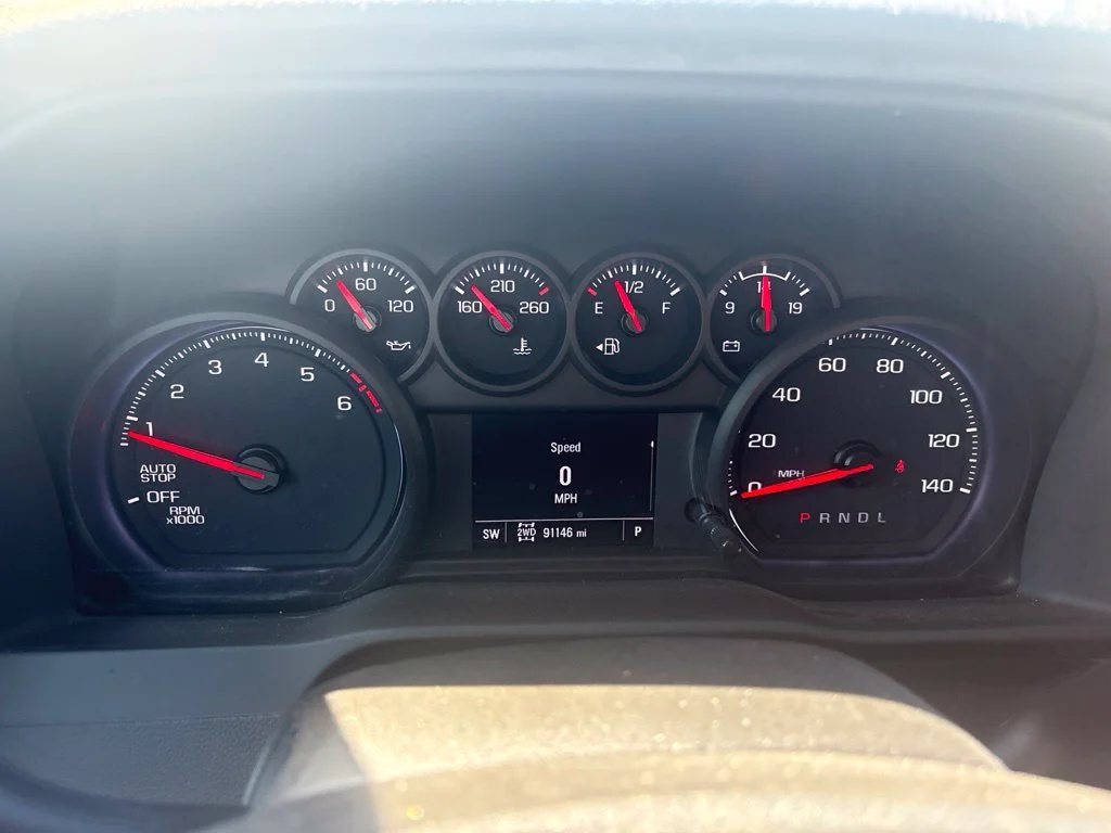 Used 2022 GLACIER BLUE METALLIC Chevrolet Custom image 10