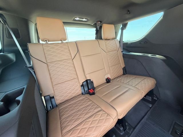Used 2024 White Cadillac Premium Luxury image 17