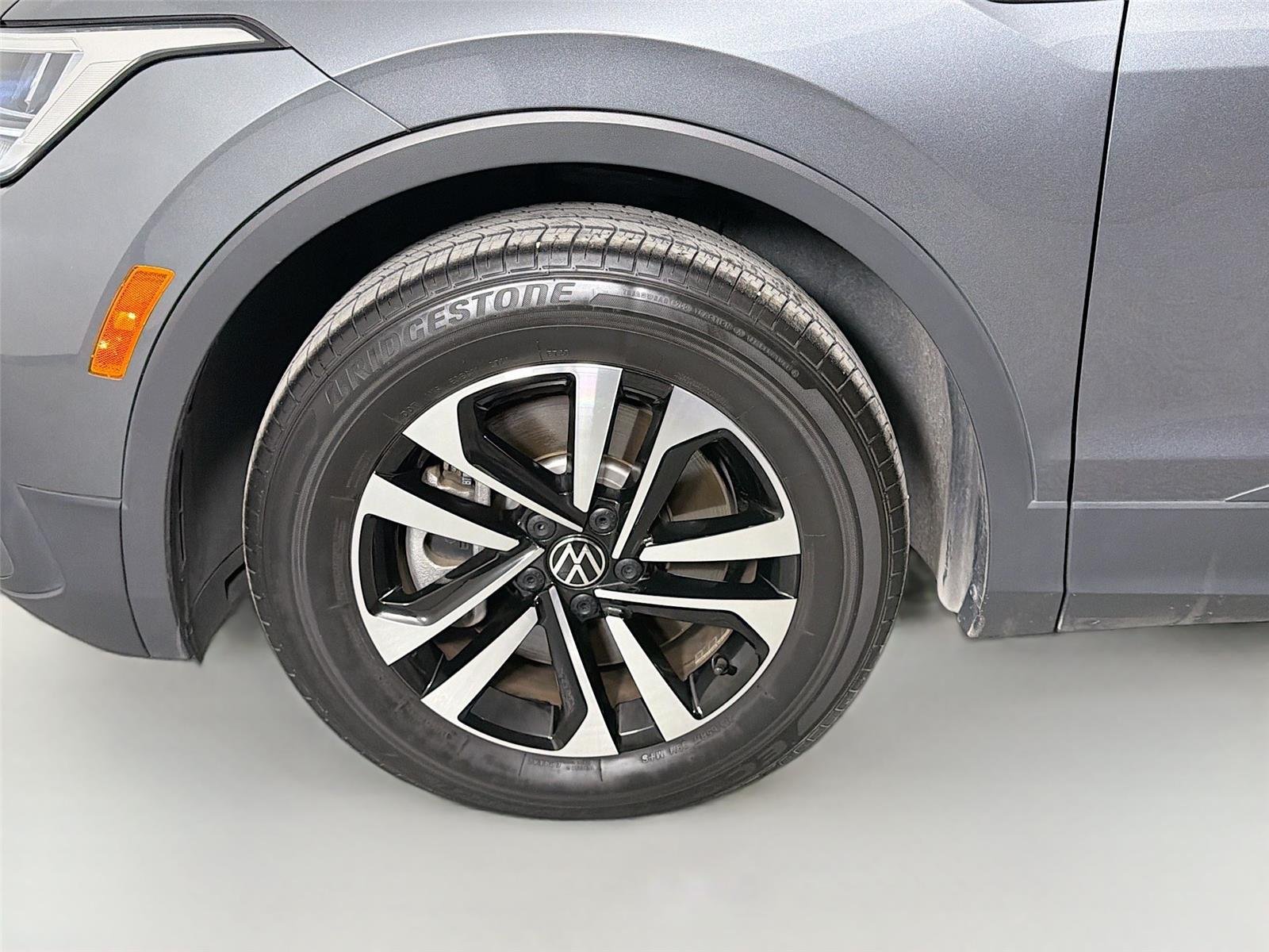 Certified Used 2024  Volkswagen S image 30