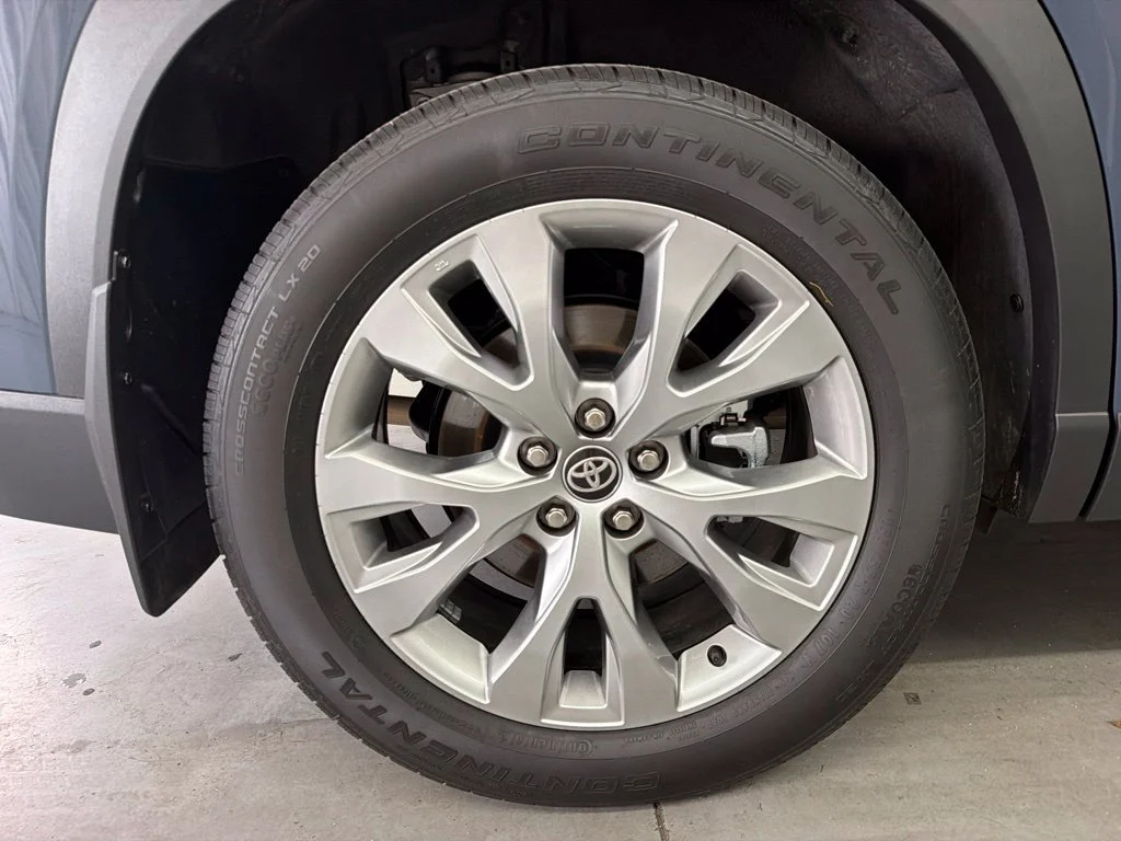 Used 2026 Cloud Toyota Limited image 12