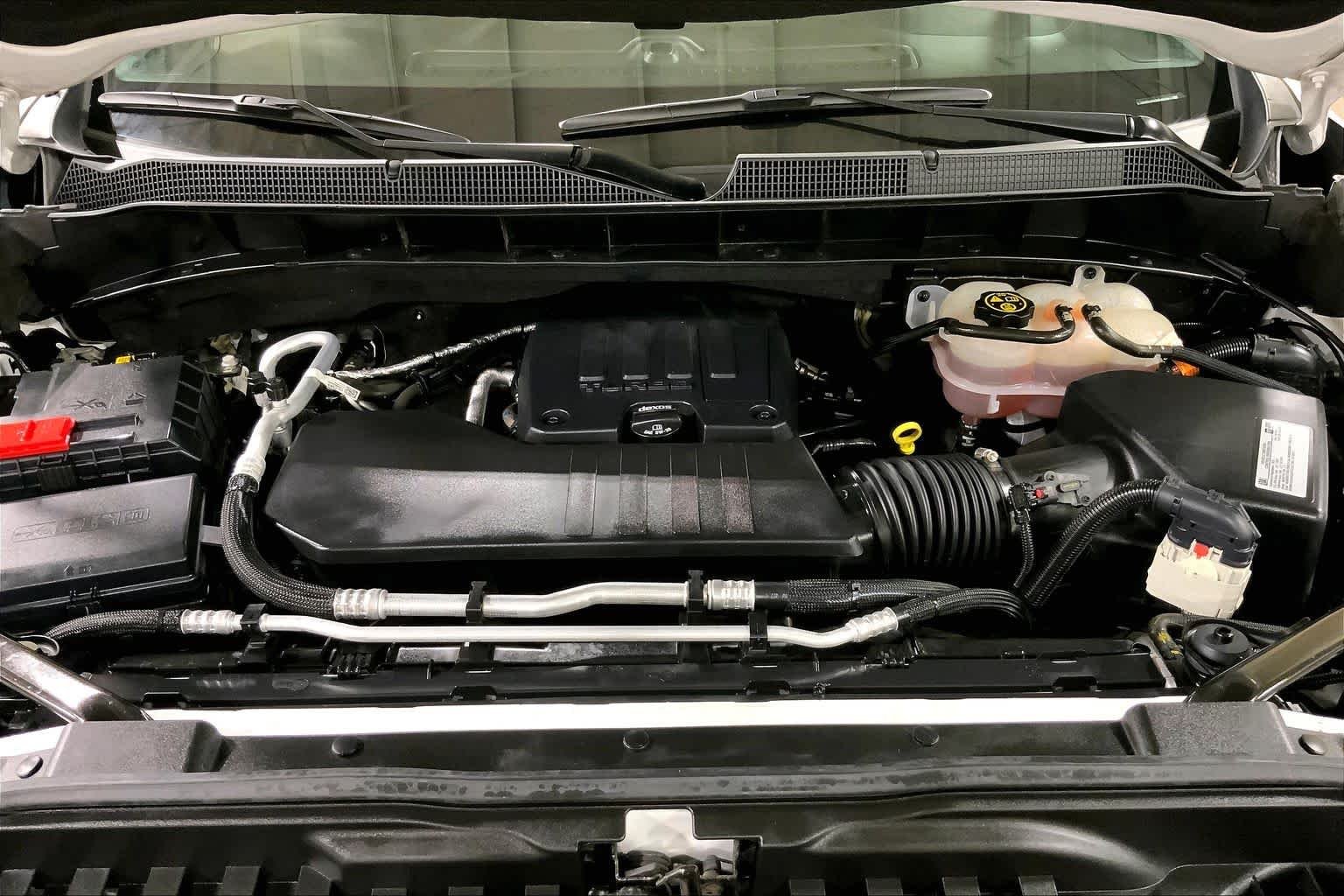 Used 2021 Summit White Chevrolet LT image 32