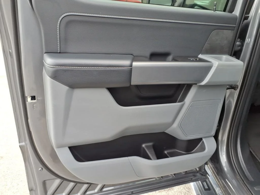 Used 2024 Gray Ford XLT image 25