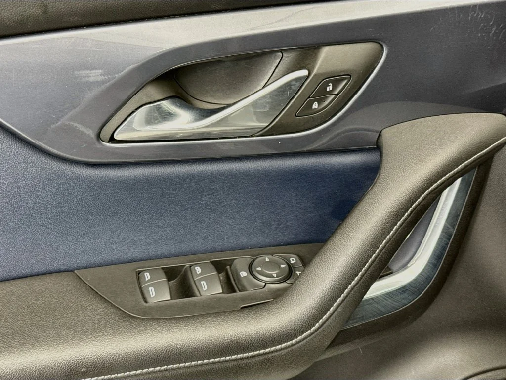 Used 2023 Gray Chevrolet RS image 22