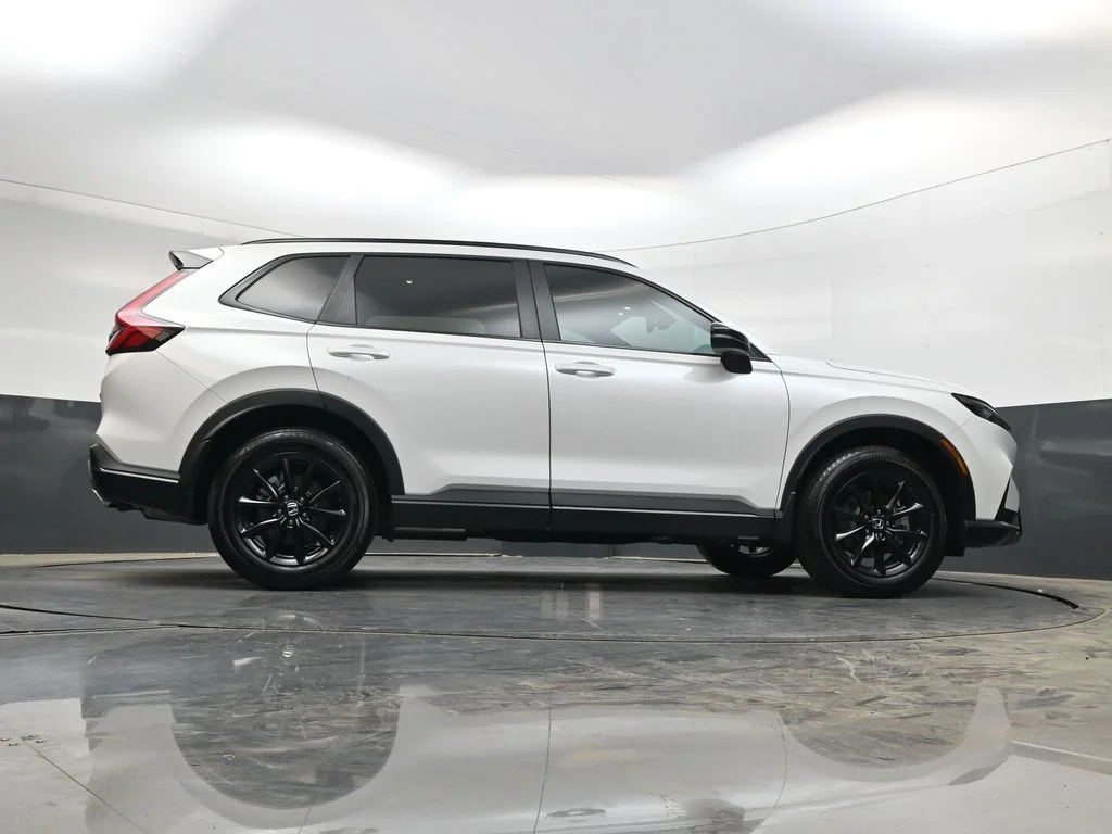 Certified Used 2026 Platinum White Pearl Honda Sport-L image 30