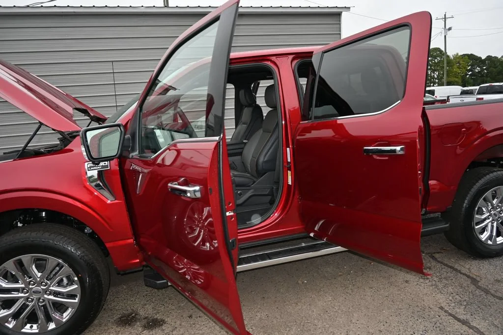 New 2026 Ruby Red Metallic Tinted Clearcoat Ford Lariat® image 11