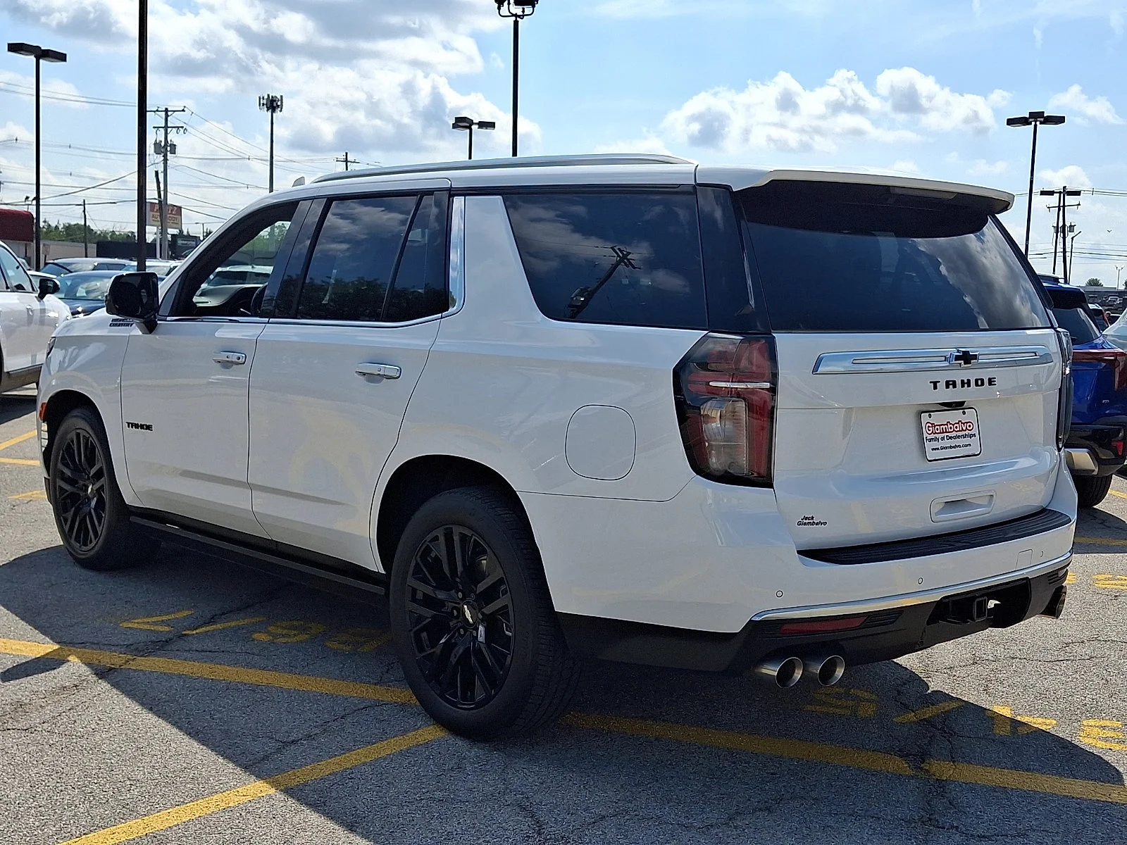 Used 2023 White Chevrolet High Country image 4