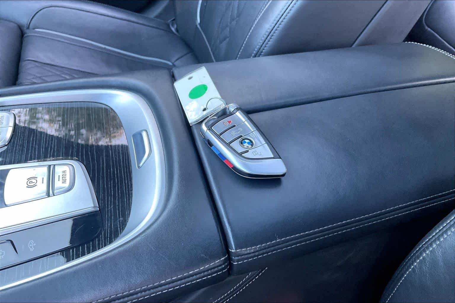 Used 2019 Mineral White Metallic BMW 750i xDrive image 14