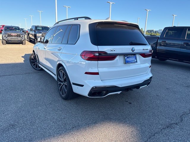 Used 2021 Alpine White BMW M50i image 4