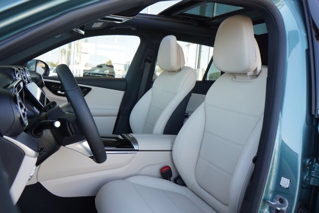 New 2026 Verde Silver Metallic Mercedes-Benz GLC 300 image 58