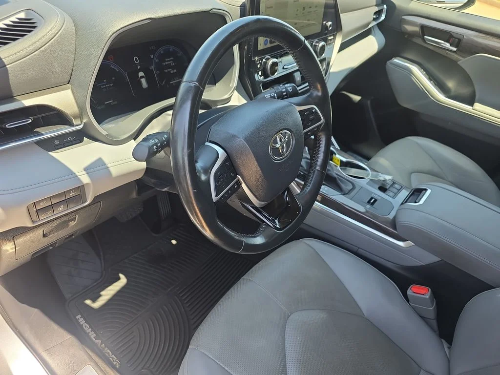 Used 2023 Magnetic Gray Metallic Toyota Hybrid Limited image 18