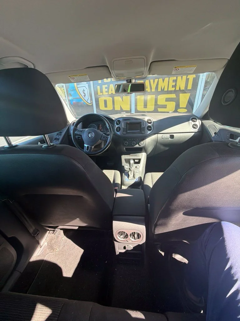 Used 2016  Volkswagen S image 10