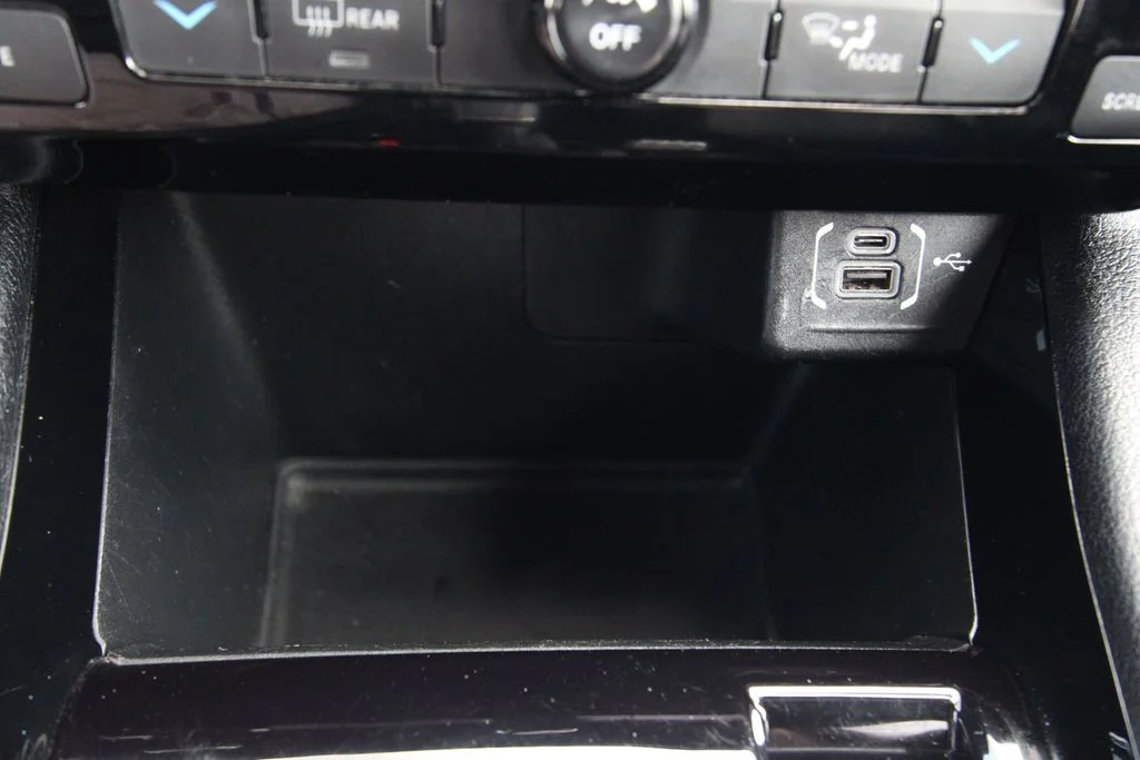 Used 2024 Silver Zynith Jeep Limited image 26