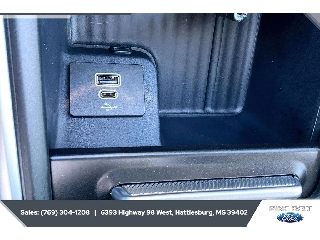 New 2026 Star White Metallic Tri-Coat Ford MAX Platinum® image 23