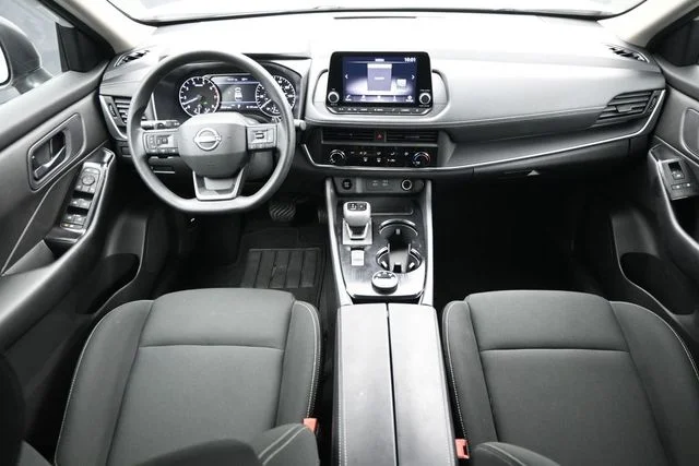 Used 2025 White Nissan S image 14