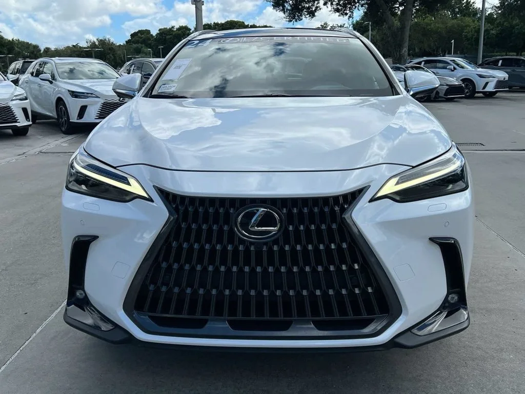 Certified Used 2024 EMINENT WHITE PEARL Lexus 350 Luxury image 2