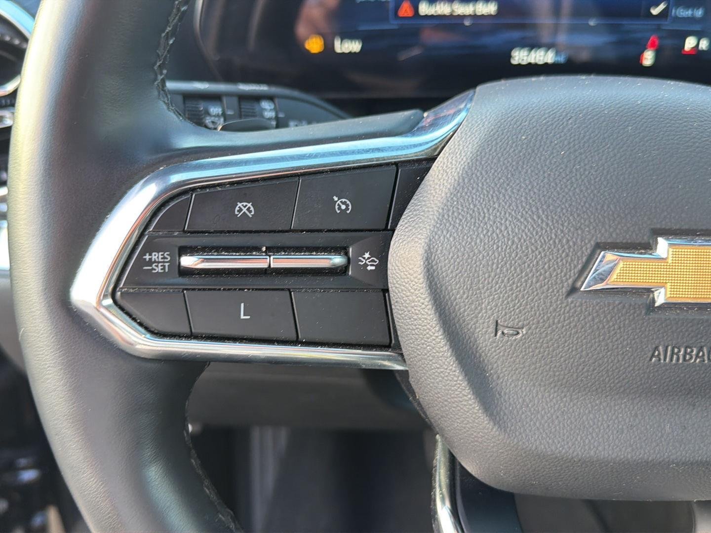Used 2025 Mosaic Black Metallic Chevrolet FWD LT image 20
