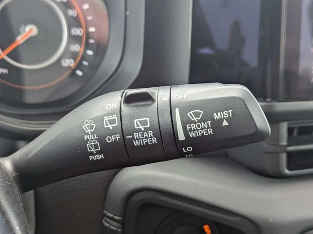 2025 Jeep Wrangler 4-Door Sahara - Photo 27