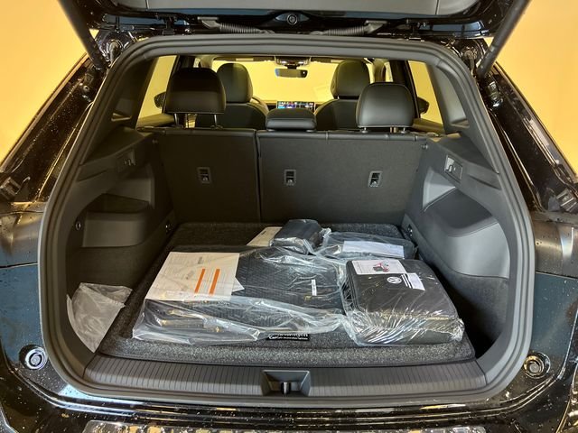New 2026 Black Volkswagen 2.0T SE R-Line Black image 5