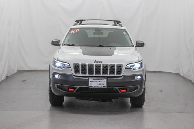 Used 2019 White Jeep Trailhawk 4x4 image 4