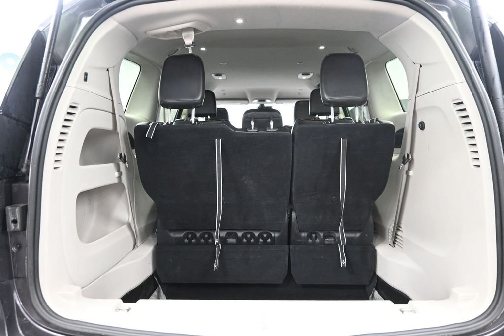Used 2023 Gray Chrysler Touring L image 14
