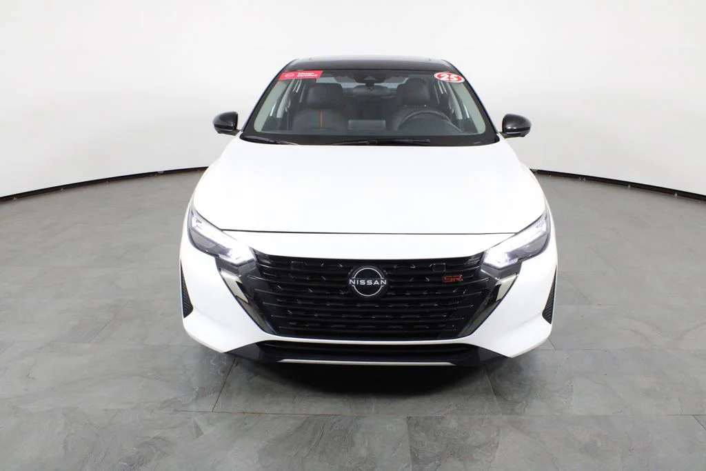 2025 Nissan Sentra SR - Photo 10
