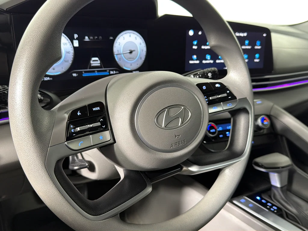 Used 2024 Blue Hyundai SEL image 21