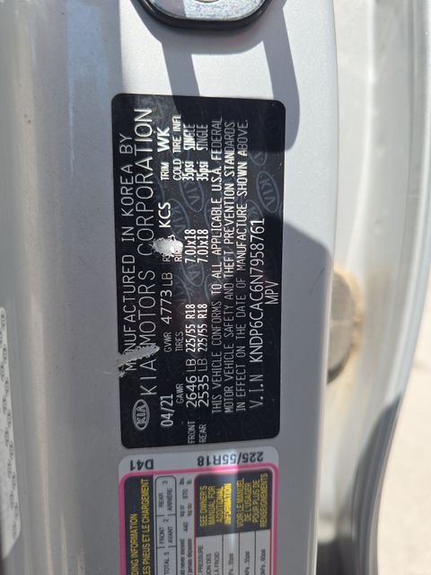 Used 2022 Silver Kia Nightfall image 24