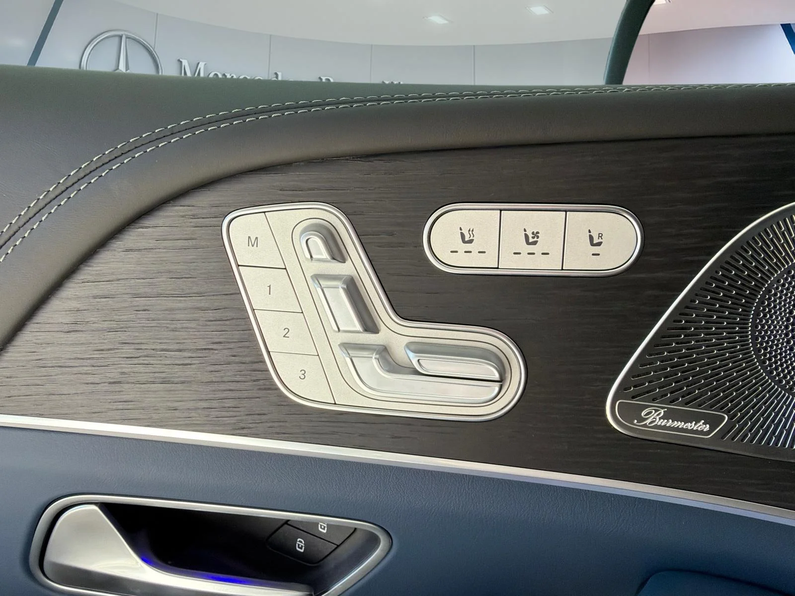 New 2026 White Mercedes-Benz Gls 450 4matic Suv image 23