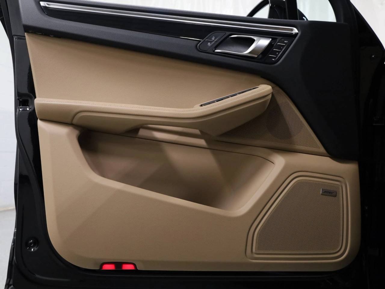 2026 Porsche Macan Base - Photo 16